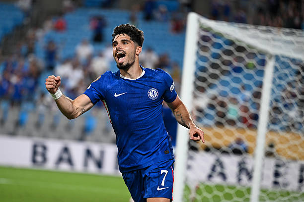 Ảnh bài viết Arsenal có thể tiếp tục "rút ruột" Chelsea với 3 tân binh mùa hè