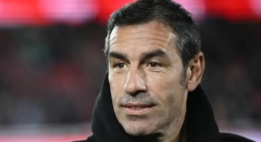 Ảnh bài viết Robert Pires khẳng định Arsenal ưu tiên Ngoại hạng Anh hơn C1
