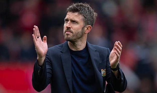 Michael Carrick giúp Manchester United giành vé dự Champions League.