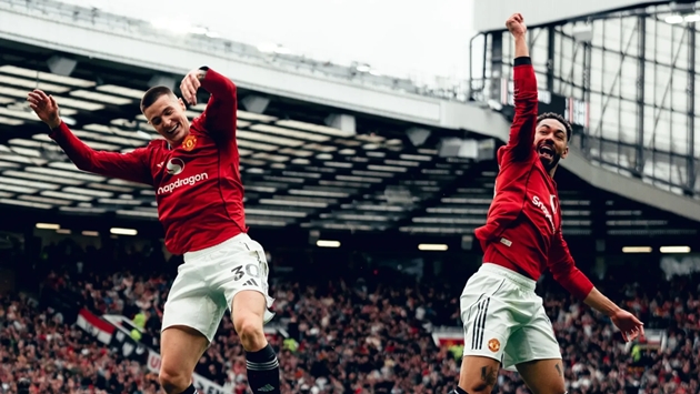 Ảnh bài viết Hạ Liverpool 3-2, Man Utd tái hiện khí chất Sir Alex để trở lại C1
