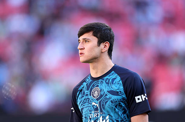 Ảnh bài viết Chelsea lên kế hoạch mua trung vệ Khusanov của Man City