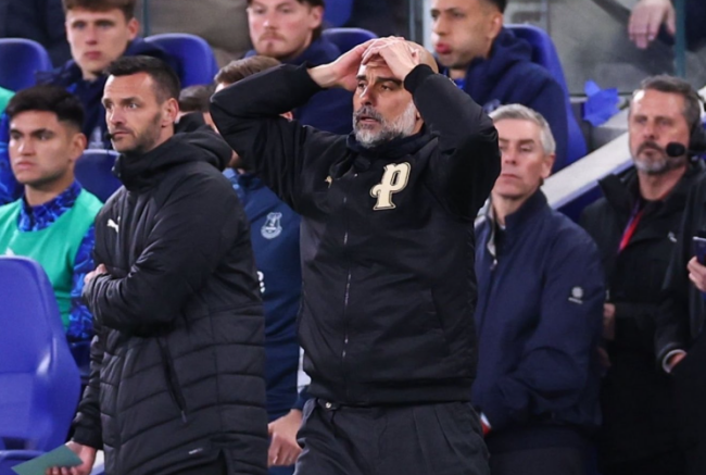 Man City hòa nghẹt thở Everton.