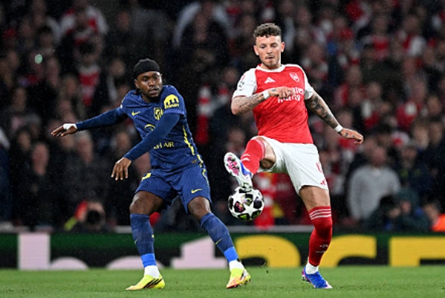 Ademola Lookman (5.8 điểm): Trong ngày trở lại London, Lookman gặp khó khăn dưới điều kiện thời tiết mưa lớn. Anh nỗ lực hỗ trợ Ruggeri trong phòng ngự nhưng những pha chạm bóng tấn công lại thiếu đi sự tinh tế cần thiết.