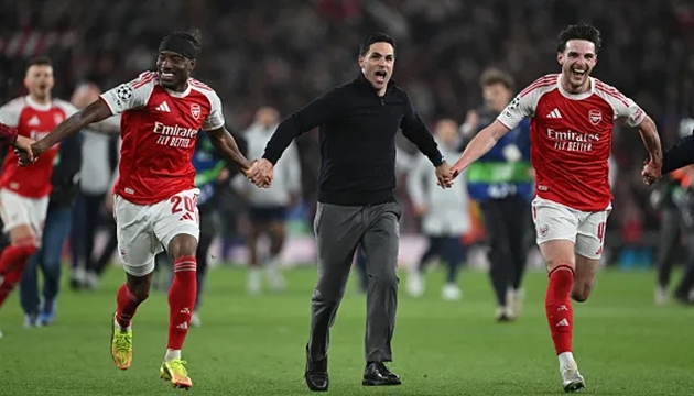 Ảnh bài viết Wenger đáp trả Rooney về màn ăn mừng của Arsenal