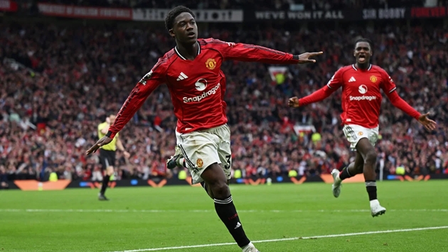 Ảnh bài viết Mainoo tranh giải hay nhất tuần sau khi giúp MU thắng Liverpool