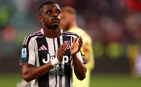 Ảnh bài viết Man Utd tranh Pierre Kalulu với Liverpool