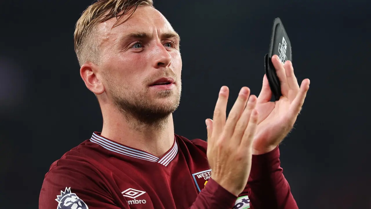 Ảnh bài viết Owen giục Liverpool mua Bowen thay thế Salah