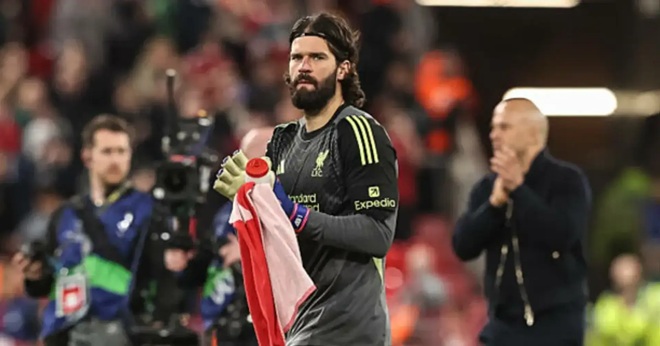 Alisson được cho đã đồng ý đến Juventus.