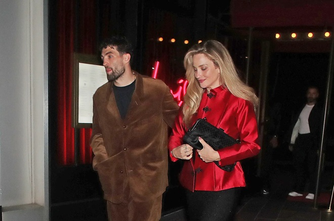 Ảnh bài viết Dàn sao Man City và WAGs lên đồ cực "chất" dự tiệc chia tay Bernardo Silva