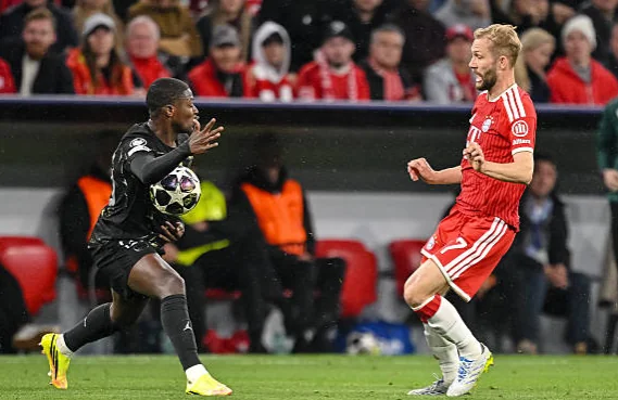 Ảnh bài viết Vì sao Nuno Mendes thoát thẻ đỏ ở trận bán kết với Bayern?