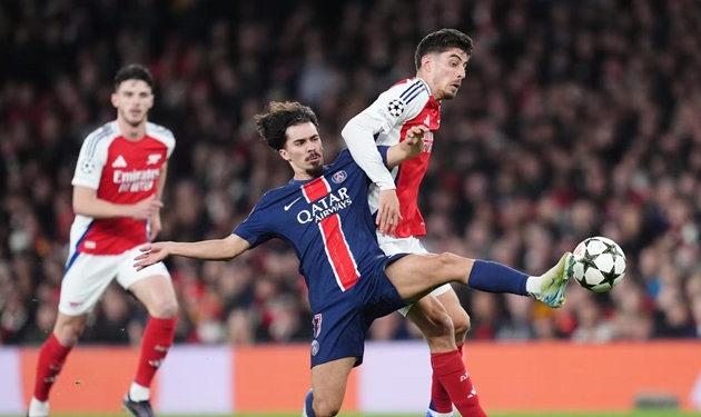 Arsenal sẽ tìm cách "đòi nợ" Paris Saint-Germain.
