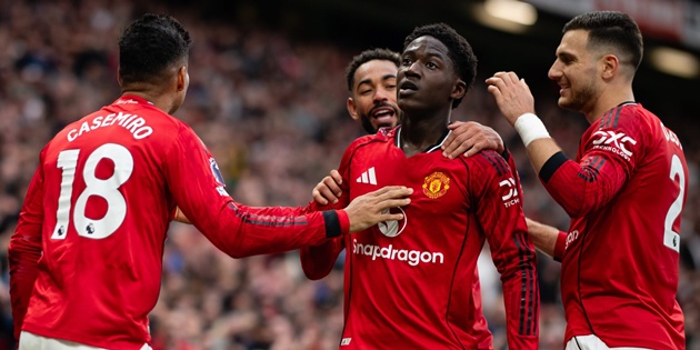 Ảnh bài viết Man Utd cần máy quét mới để giải phóng Kobbie Mainoo