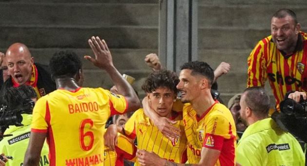 Ảnh bài viết Mezian Soares tỏa sáng phút cuối giúp Lens đánh bại Nantes