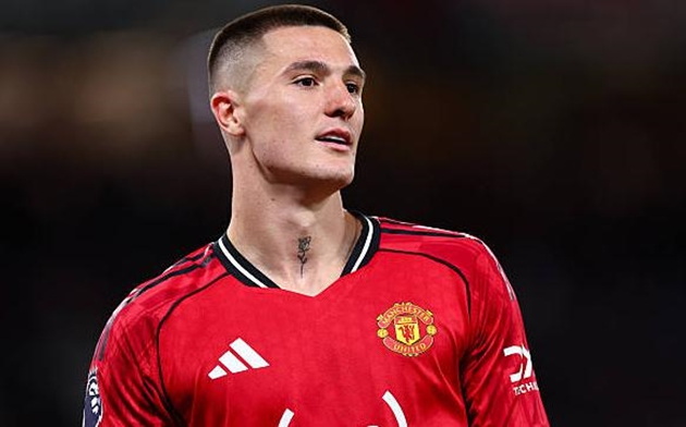 Benjamin Sesko không gặp chấn thương, sẵn sàng đấu Sunderland.