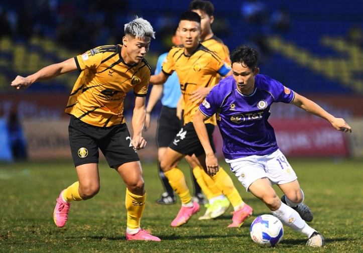 Ảnh bài viết VAR cứu rỗi, Thanh Hóa thắng nghẹt thở Hà Nội FC trong thế thiếu người