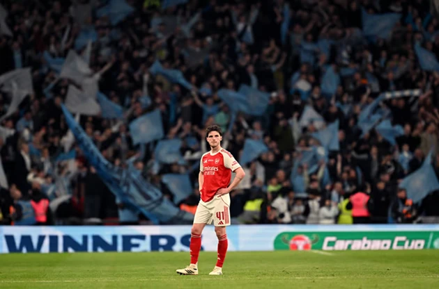 Ảnh bài viết Declan Rice giằng xé giữa vinh quang Arsenal và vực sâu West Ham