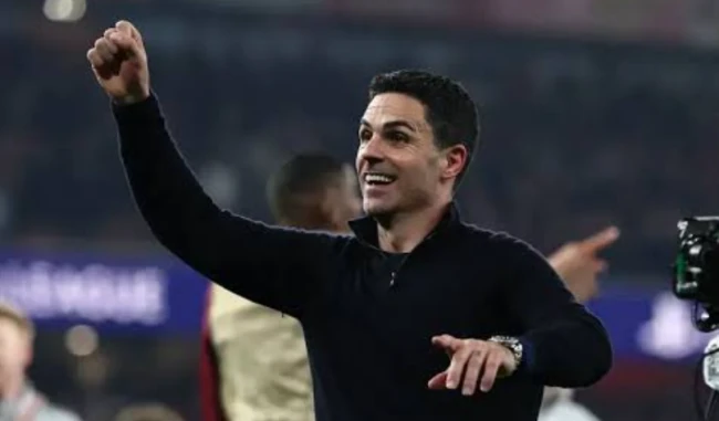 Ảnh bài viết Crouch tin Arsenal định đoạt ngôi vương nếu hạ West Ham