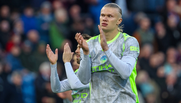 Erling Haaland nỗ lực cùng Man City về đích trong một mùa giải đầy thách thức.