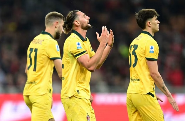 Milan đã bị Roma bắt kịp về mặt điểm số.
