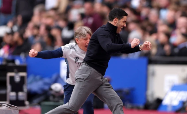Arteta để lại dấu ấn chiến thuật đậm nét.