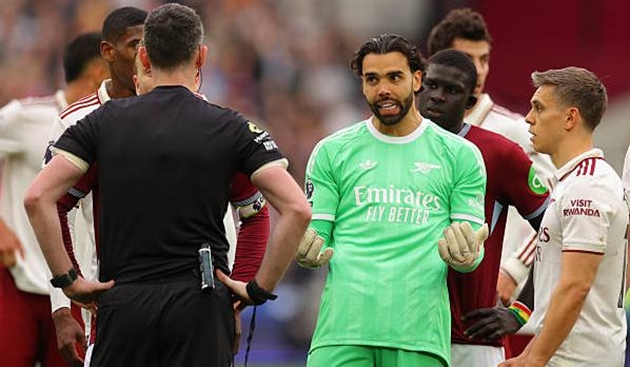 Ảnh bài viết Arsenal có thể mất ngôi đầu nếu Ngoại hạng Anh không dùng VAR