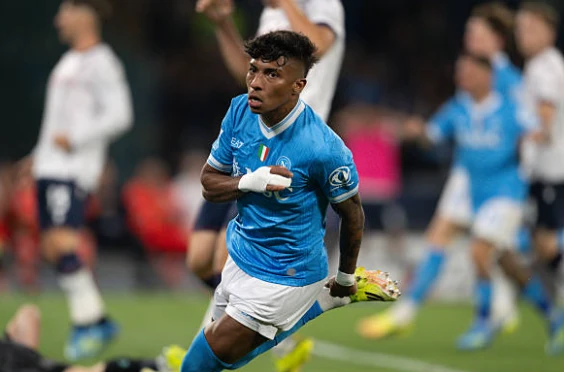 Santos quân bình tỷ số cho Napoli.