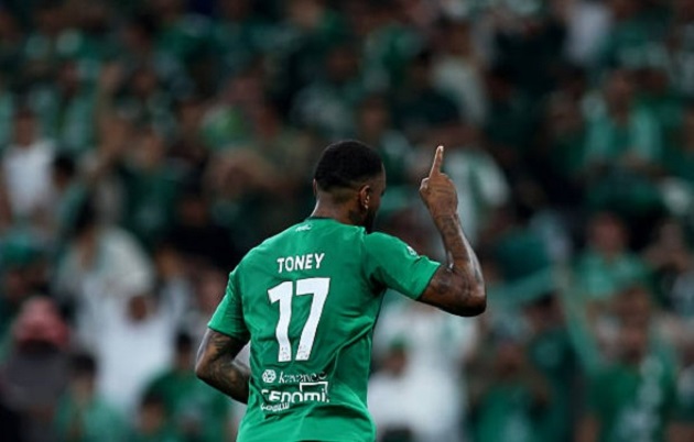 Toney ghi bàn mở tỷ số cho Al Ahli ngay phút 17.