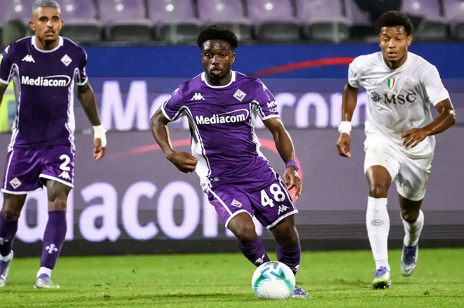 Ảnh bài viết Cựu sao Chelsea bị Fiorentina chấm dứt hợp đồng sau 25 phút thi đấu