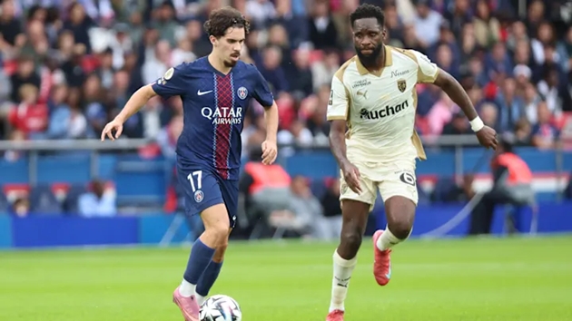 PSG vẫn sử dụng sơ đồ tấn công quen thuộc để khuất phục đội chủ nhà.