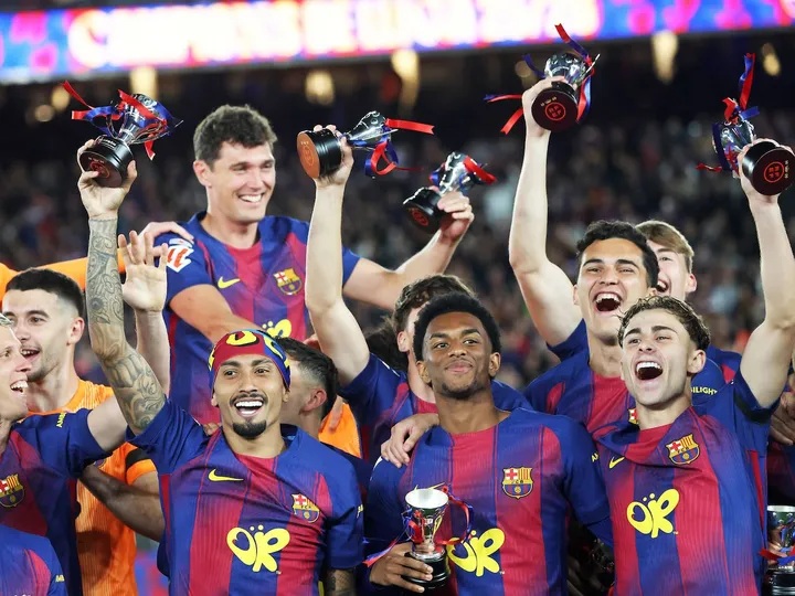 Barca vừa chính thức đăng quang La Liga mùa này.
