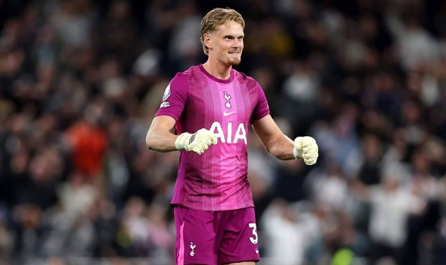Kinsky lột xác sau thảm họa tại Champions League.