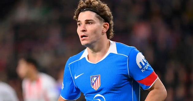 Atletico chưa đàm phán với PSG về Alvarez.