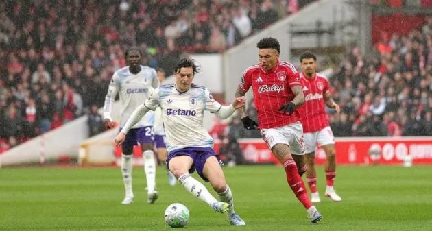 Ảnh bài viết Unai Emery hồi sinh Victor Lindelof ở vị trí tiền vệ