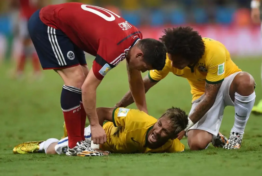 Chấn thương Neymar gặp phải ở World Cup 2014 đã mang đến sự sụp đổ trên nhiều phương diện của Brazil.