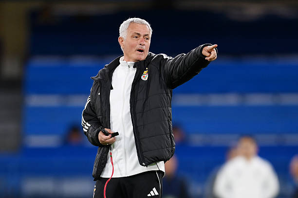 Real nên để toàn quyền quyết định cho Mourinho.