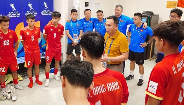 Thầy trò HLV Cristiano Roland đặt mục tiêu đánh bại Qatar.