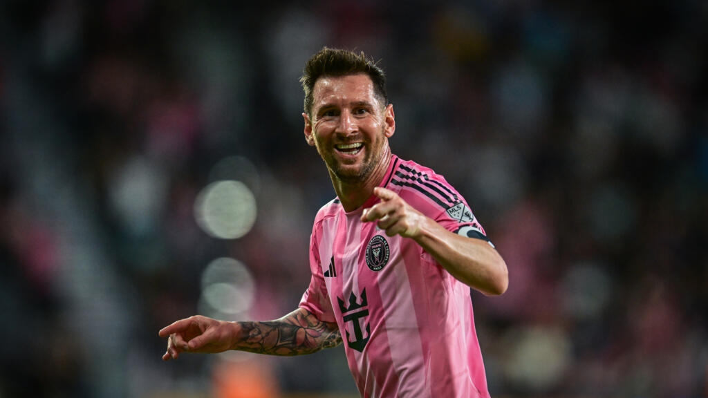 Ảnh bài viết Lương của Messi ở MLS cao hơn quỹ lương 28 đội bóng