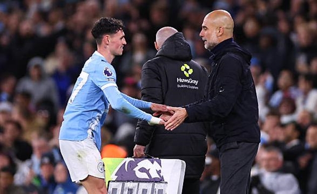 Pep Guardiola hết lời khen ngợi Phil Foden.