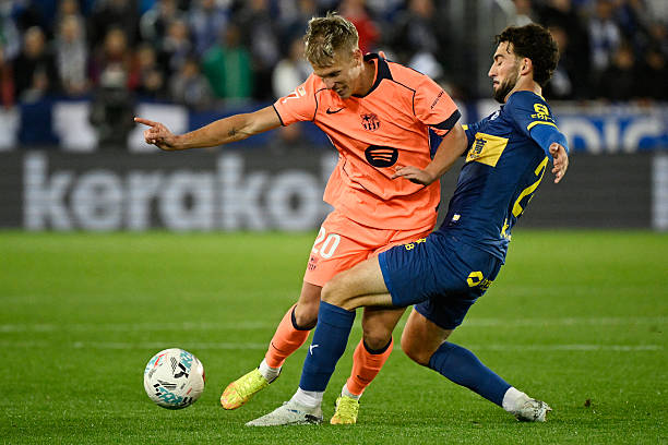 Dani Olmo - 6.4 điểm: Đóng góp 2 đường chuyền quyết định tạo sóng gió ở khu vực 1/3 cuối sân, nhưng khâu dứt điểm và cường độ hoạt động khi không có bóng chưa tương xứng với kỳ vọng.