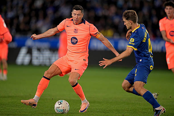 Robert Lewandowski - 6.3 điểm: Gần như tàng hình trong suốt trận đấu, hoàn toàn bị hàng thủ đối phương chia cắt và không thể tung ra nổi 1 cú sút trúng đích.