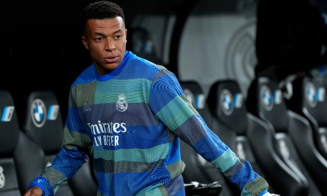 Ảnh bài viết CĐV Real Madrid trút giận lên Mbappe ở trận thắng Real Oviedo