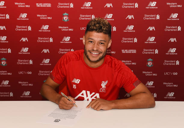 Cho đến nay, Oxlade-Chamberlain vẫn nắm giữ kỷ lục bán người của Arsenal.