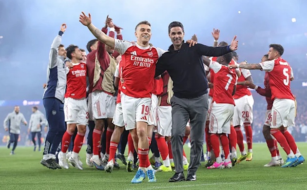 Arsenal không cần đá đẹp để vô địch.