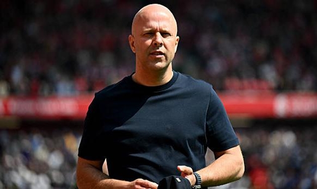 Arne Slot thừa nhận Liverpool yếu bóng vía khi xa nhà