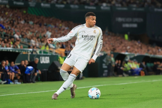 Ảnh bài viết Cựu trợ lý Sir Alex khuyên MU tránh xa Mbappe và Vinicius