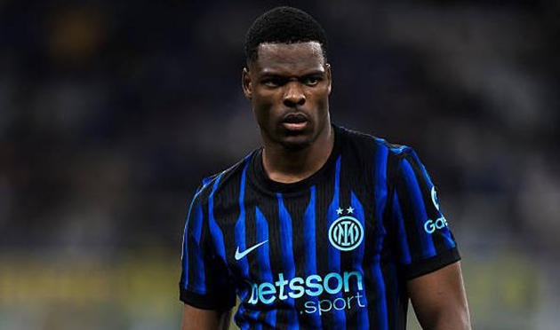 Inter Milan có thể bán Denzel Dumfries hè này.