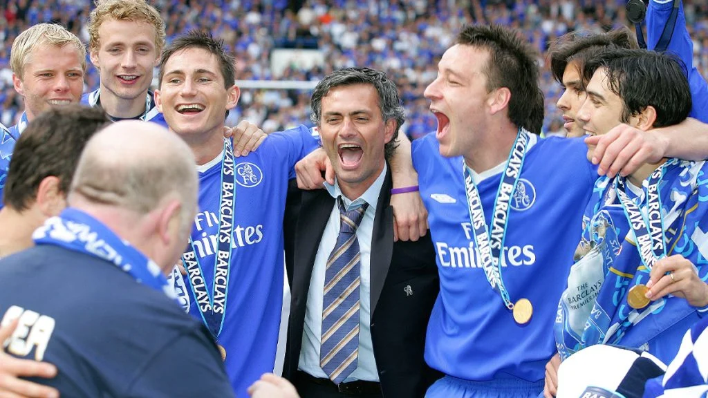Abramovich mở ra kỷ nguyên kim tiền Chelsea.