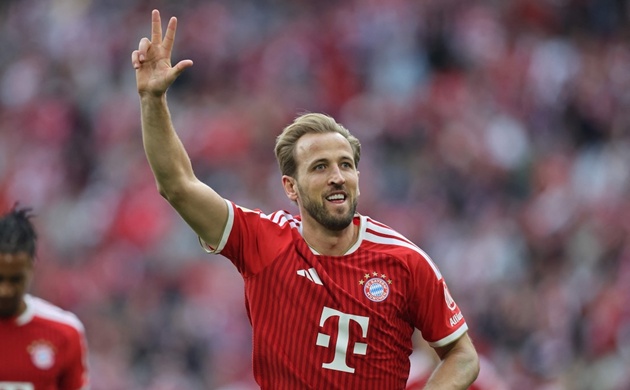Kane lập hat-trick trước Cologne.