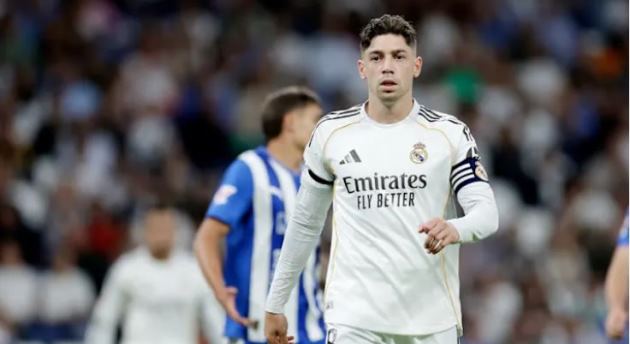 Ảnh bài viết Tin đồn chuyển nhượng tối 17/5: MU theo sát Valverde; Mourinho muốn có Rodri