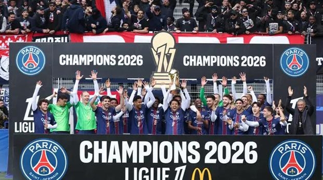 Ảnh bài viết Lý do PSG nâng cúp vô địch Ligue 1 ngay trước khi thi đấu